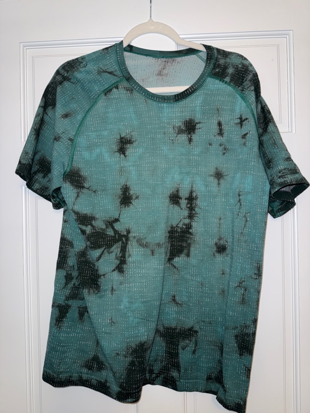 Lululemon Metal Vent Tech Short Sleeve Tee in Teal and Black
